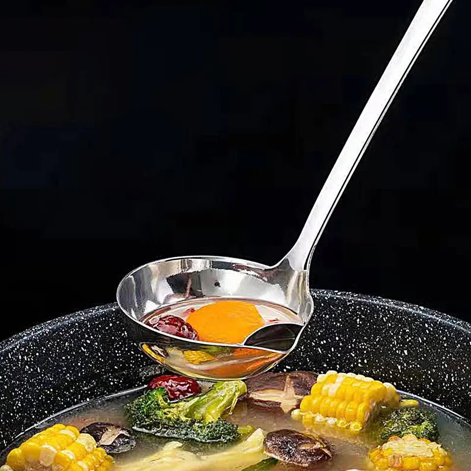 UAE ملعقة فصل الماء عن الزيت (وحدة عليك والثانية علينا) - Makfool